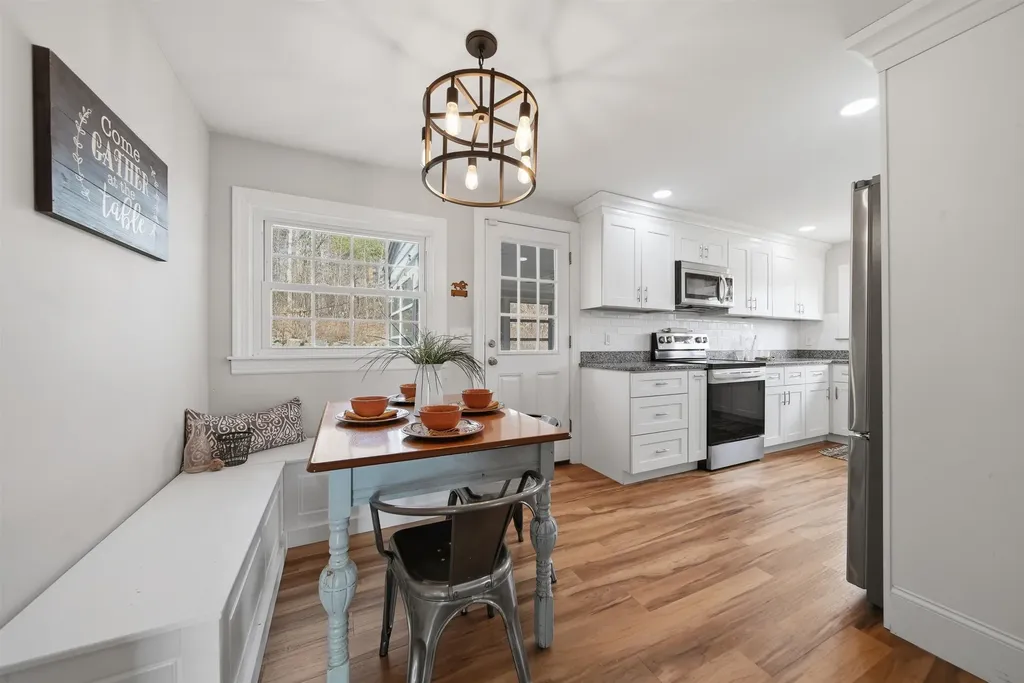 209 Hooksett Road Auburn NH 03032