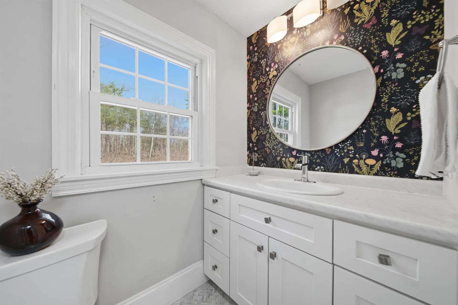 209 Hooksett Road Auburn NH 03032