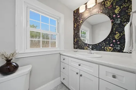 209 Hooksett Road Auburn NH 03032