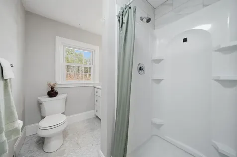209 Hooksett Road Auburn NH 03032