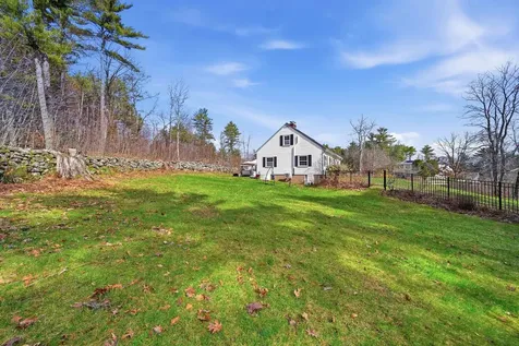 209 Hooksett Road Auburn NH 03032