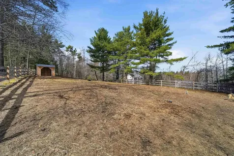 209 Hooksett Road Auburn NH 03032