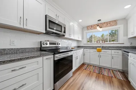 209 Hooksett Road Auburn NH 03032