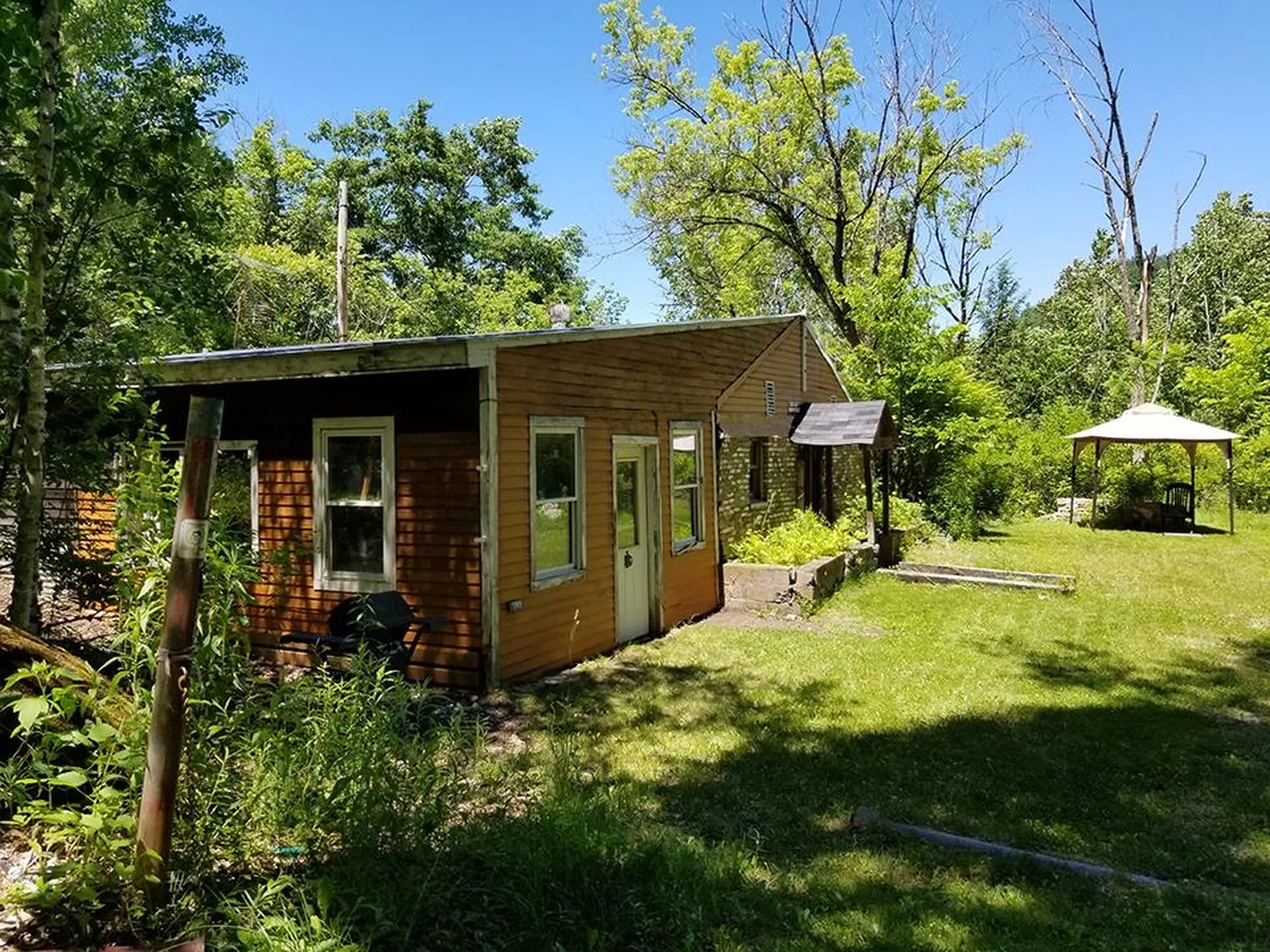 1526 Old River Road Hartford VT 05001