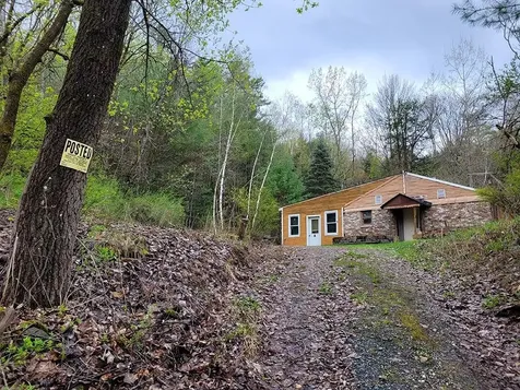1526 Old River Road Hartford VT 05001