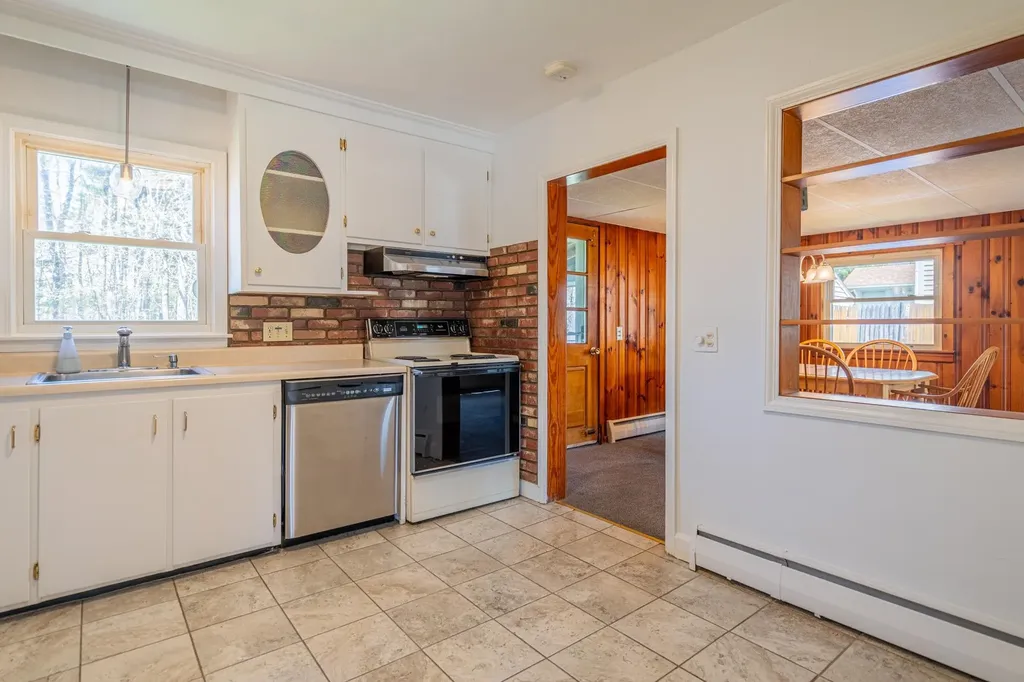 120 Purdue Street Manchester NH 03103
