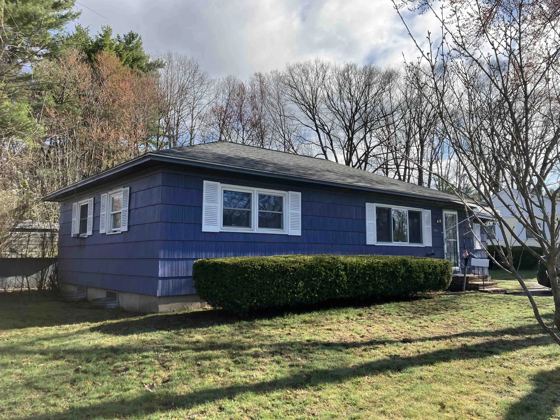 120 Purdue Street Manchester NH 03103
