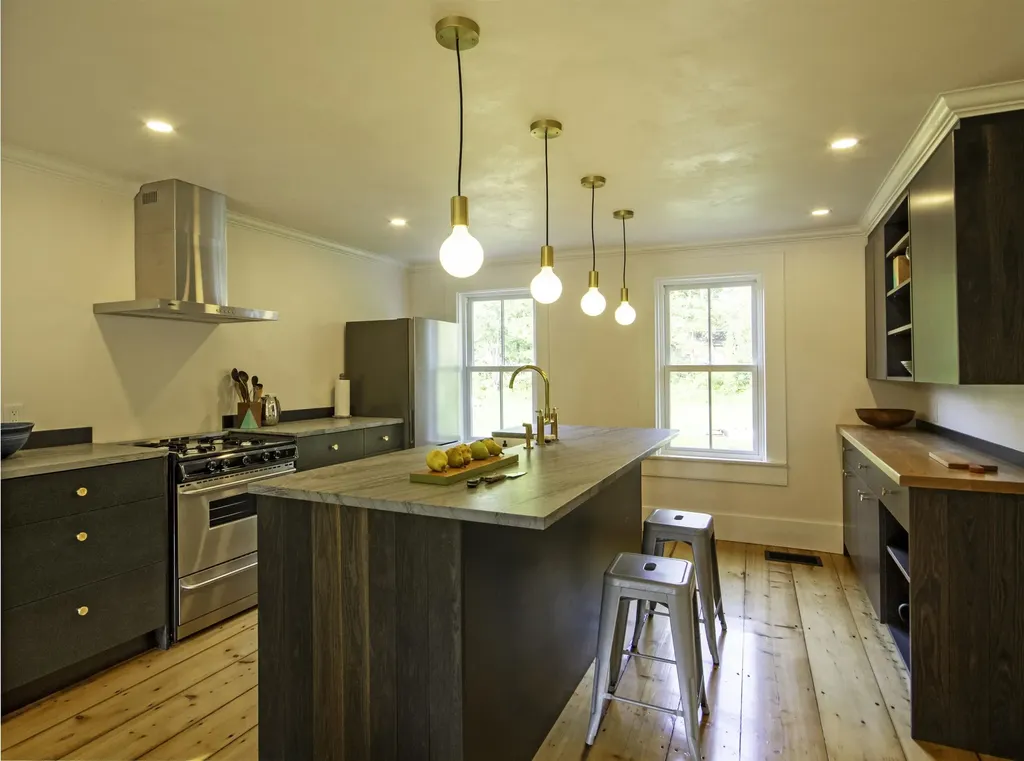 204 West River Road Lincoln VT 05443