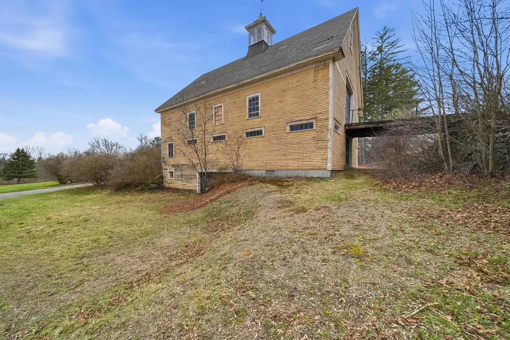 117 New Boston Road Bedford NH 03110