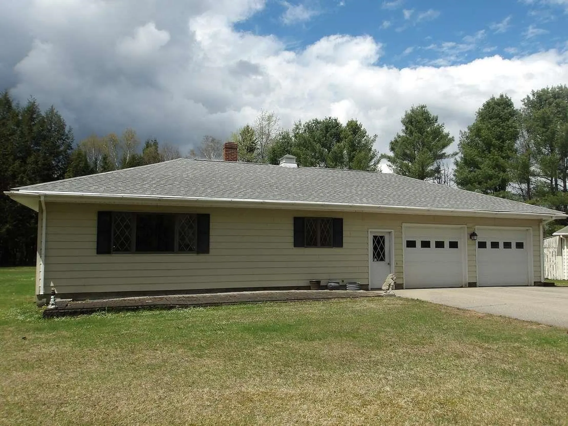 81 Hill Street Lyndon VT 05851