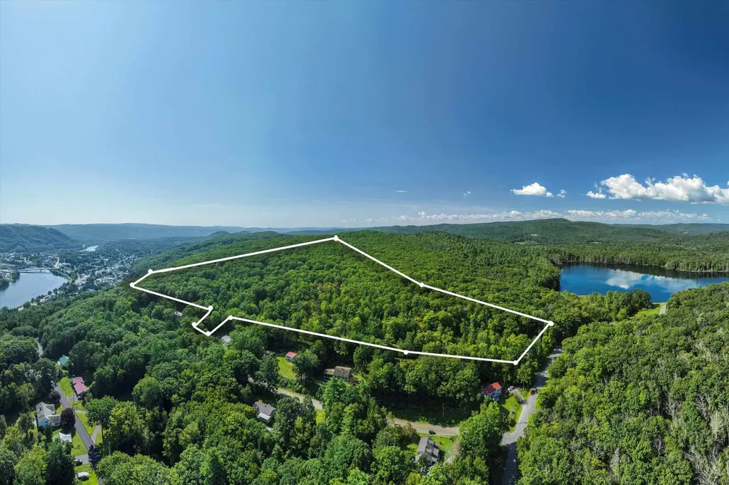 Crotty Drive Rockingham VT 05101