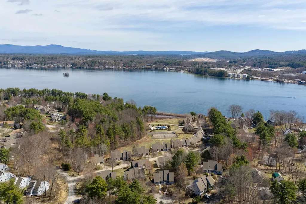23 Starboard Way Laconia NH 03246