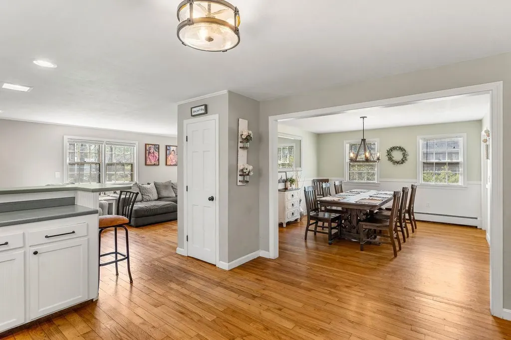 11 Fairway Drive Amherst NH 03031