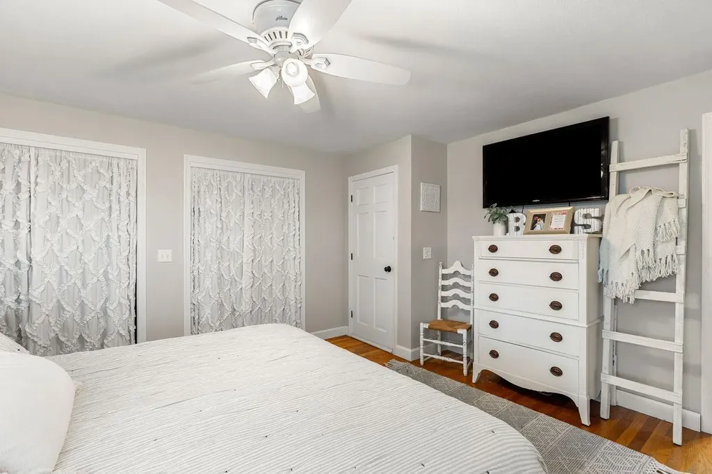 11 Fairway Drive Amherst NH 03031