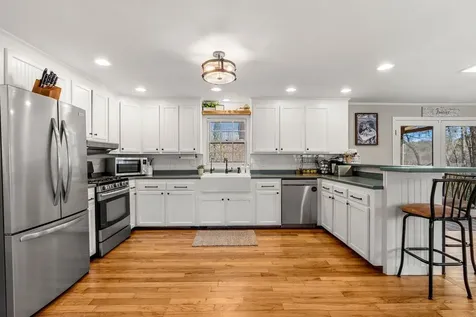 11 Fairway Drive Amherst NH 03031