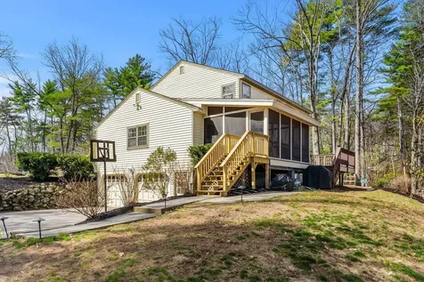 11 Fairway Drive Amherst NH 03031
