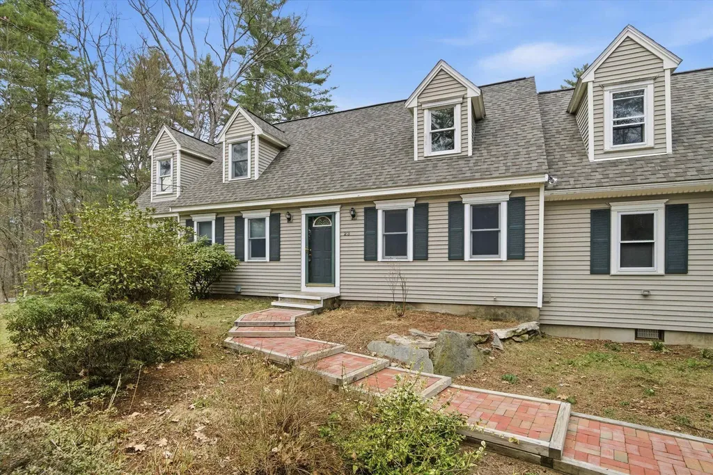 23 Mcquestion Road Merrimack NH 03054