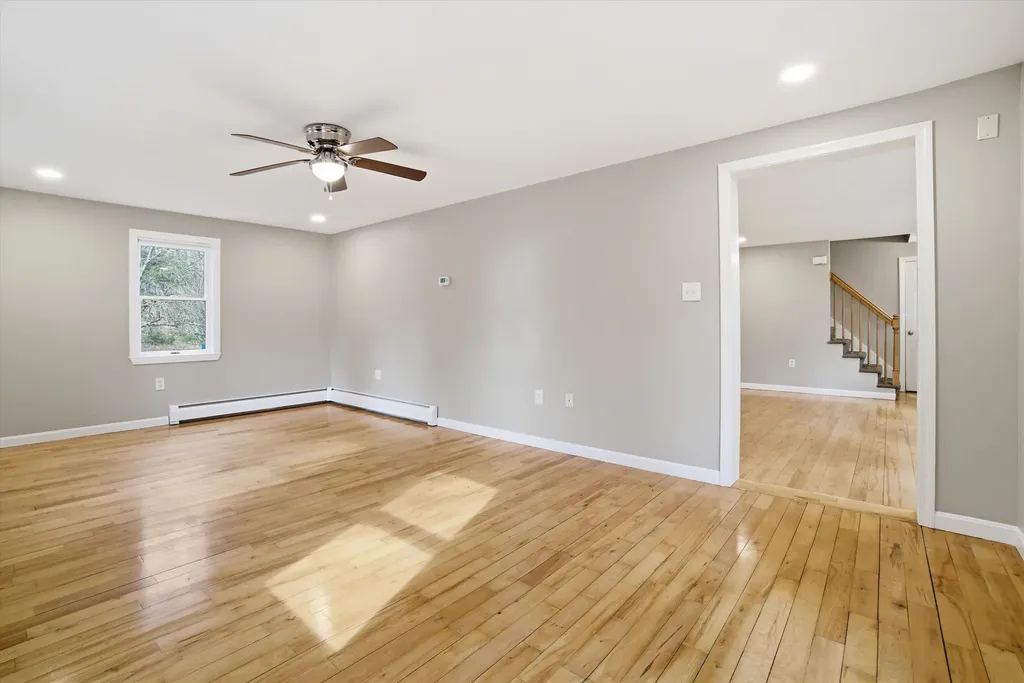 23 Mcquestion Road Merrimack NH 03054
