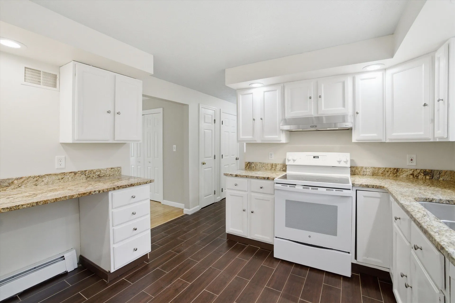 23 Mcquestion Road Merrimack NH 03054