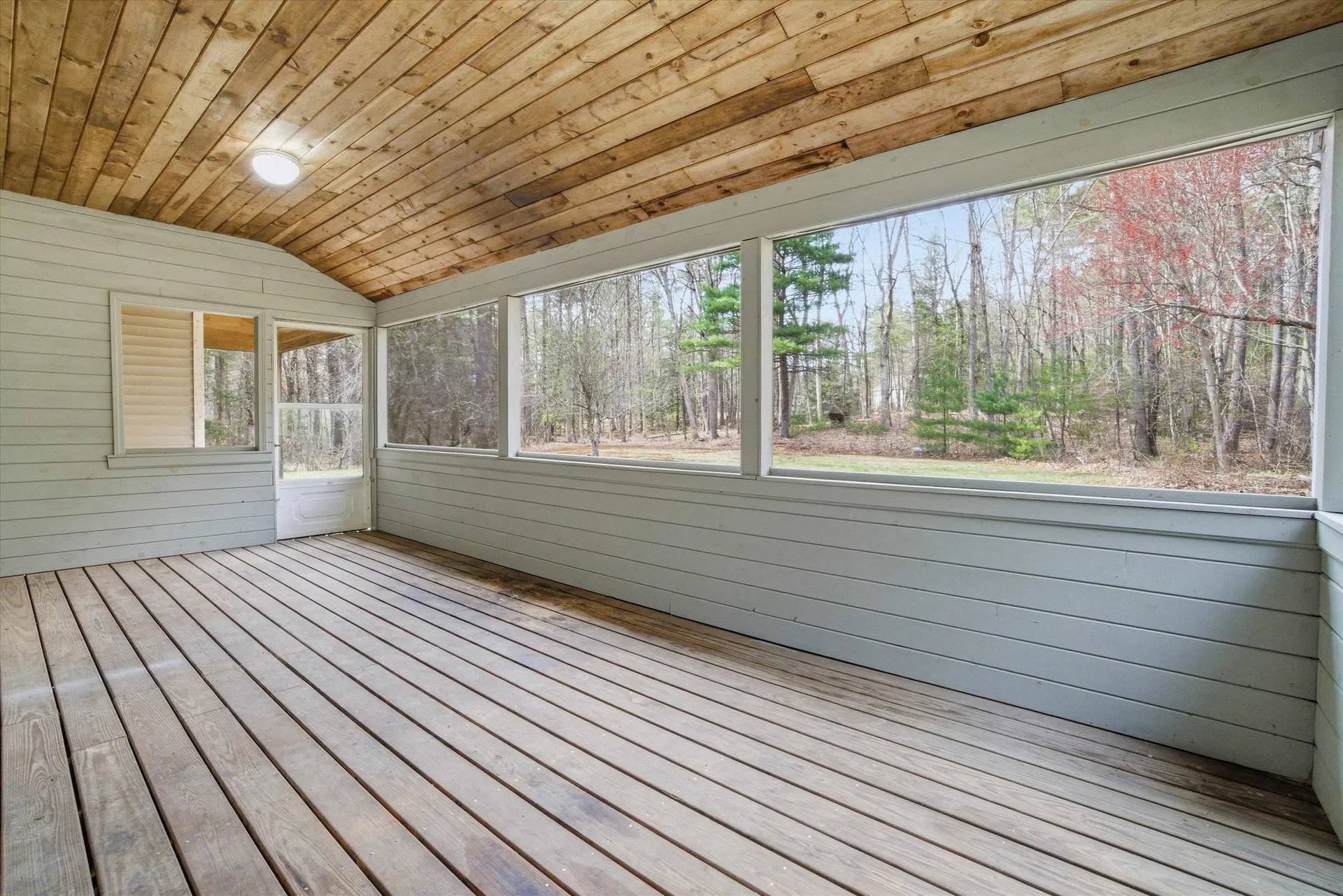 23 Mcquestion Road Merrimack NH 03054