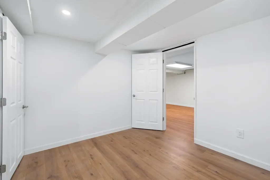 734 W Hollis Street Nashua NH 03062