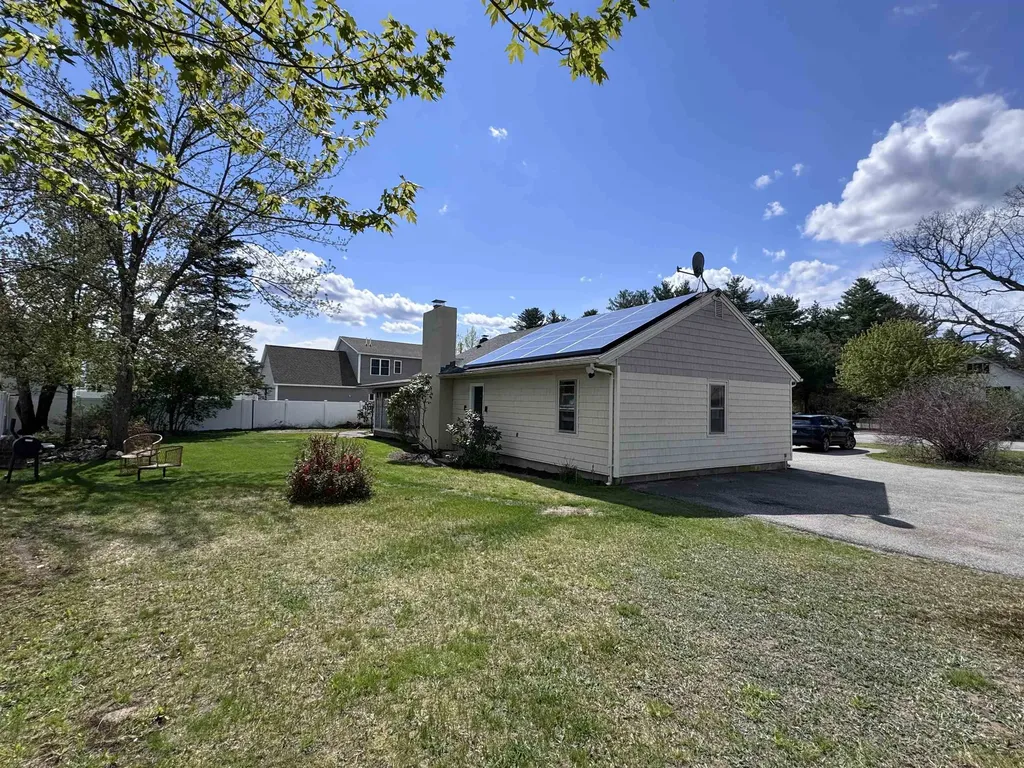 734 W Hollis Street Nashua NH 03062