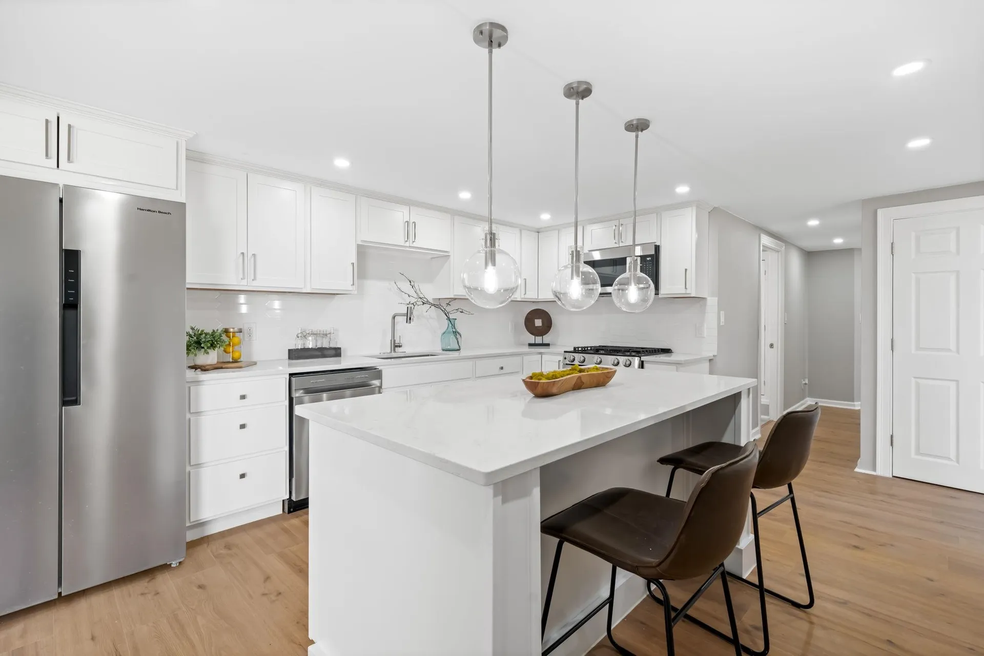 734 W Hollis Street Nashua NH 03062