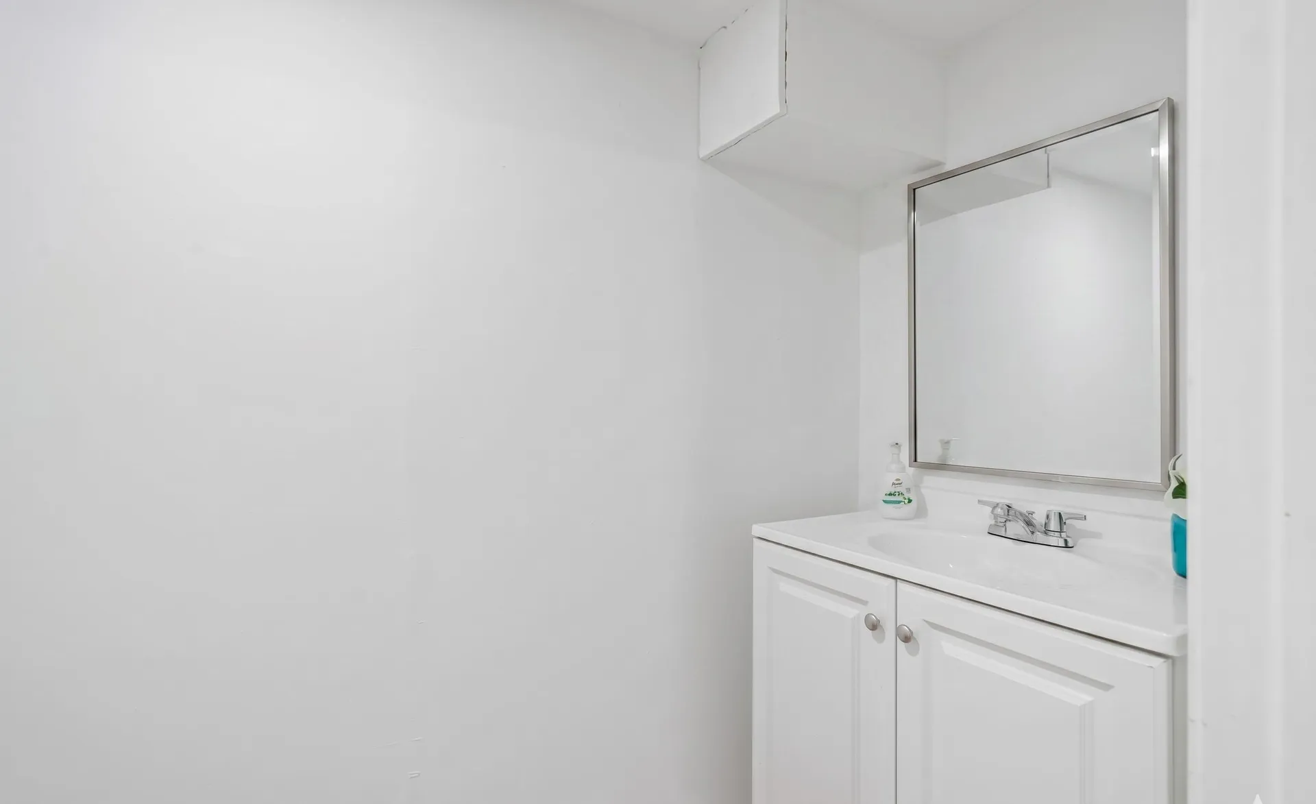 734 W Hollis Street Nashua NH 03062