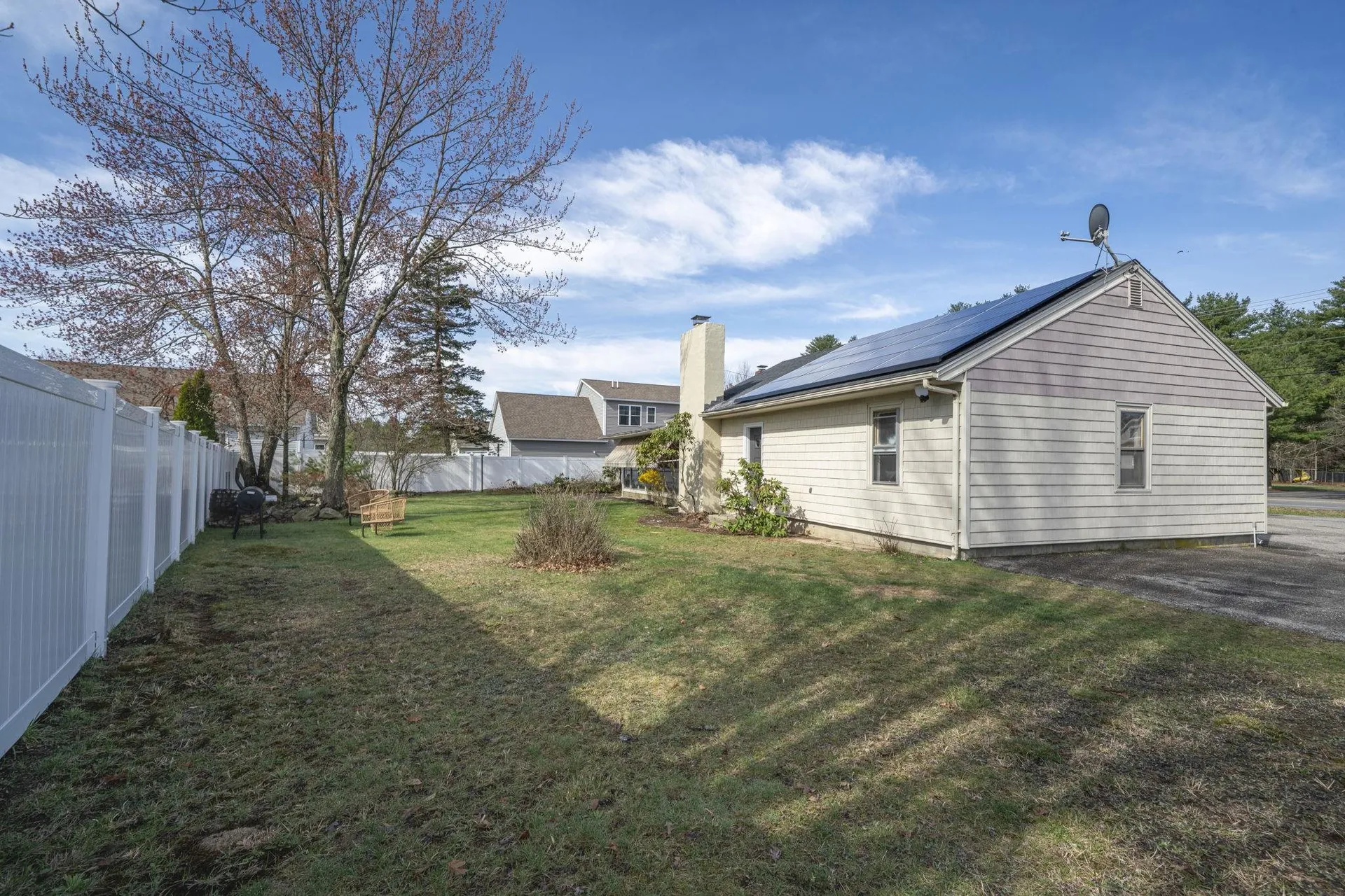 734 W Hollis Street Nashua NH 03062