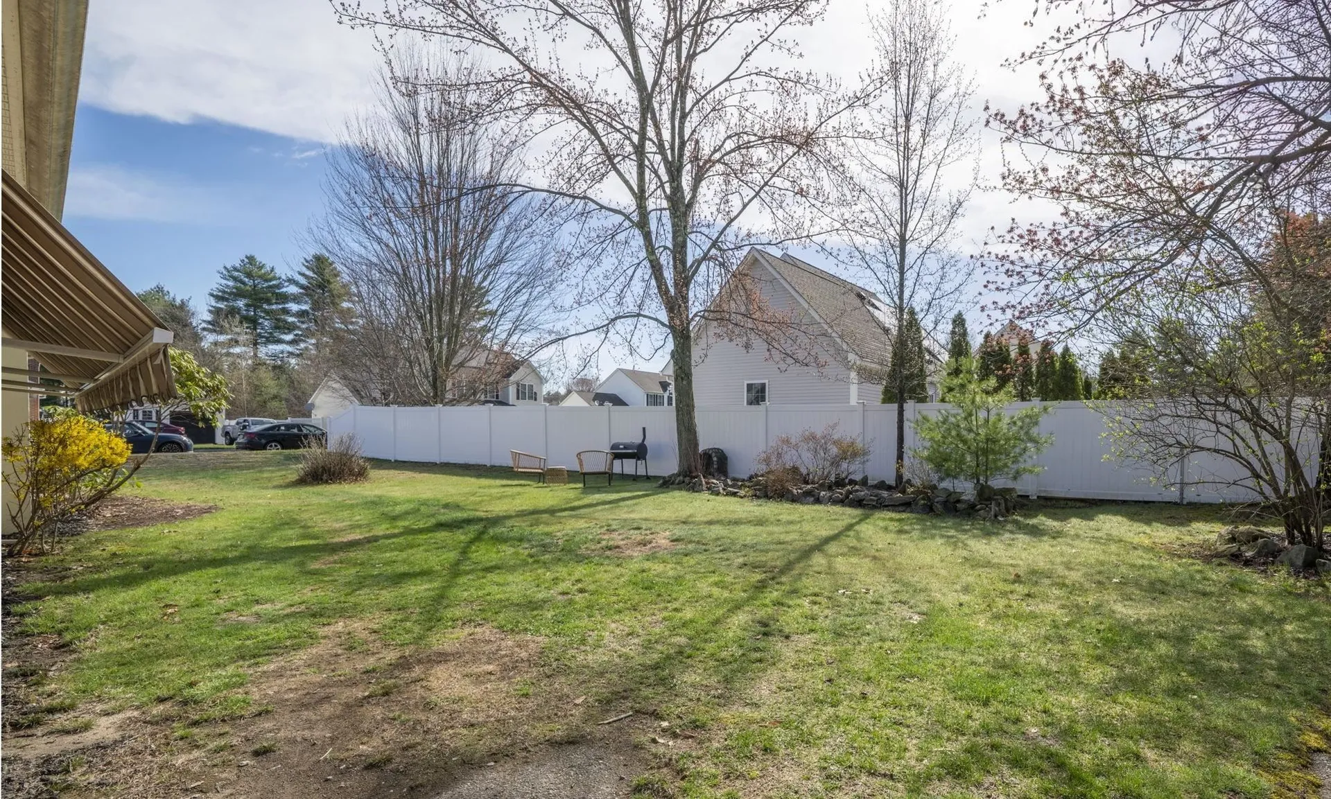 734 W Hollis Street Nashua NH 03062
