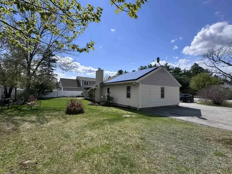 734 W Hollis Street Nashua NH 03062