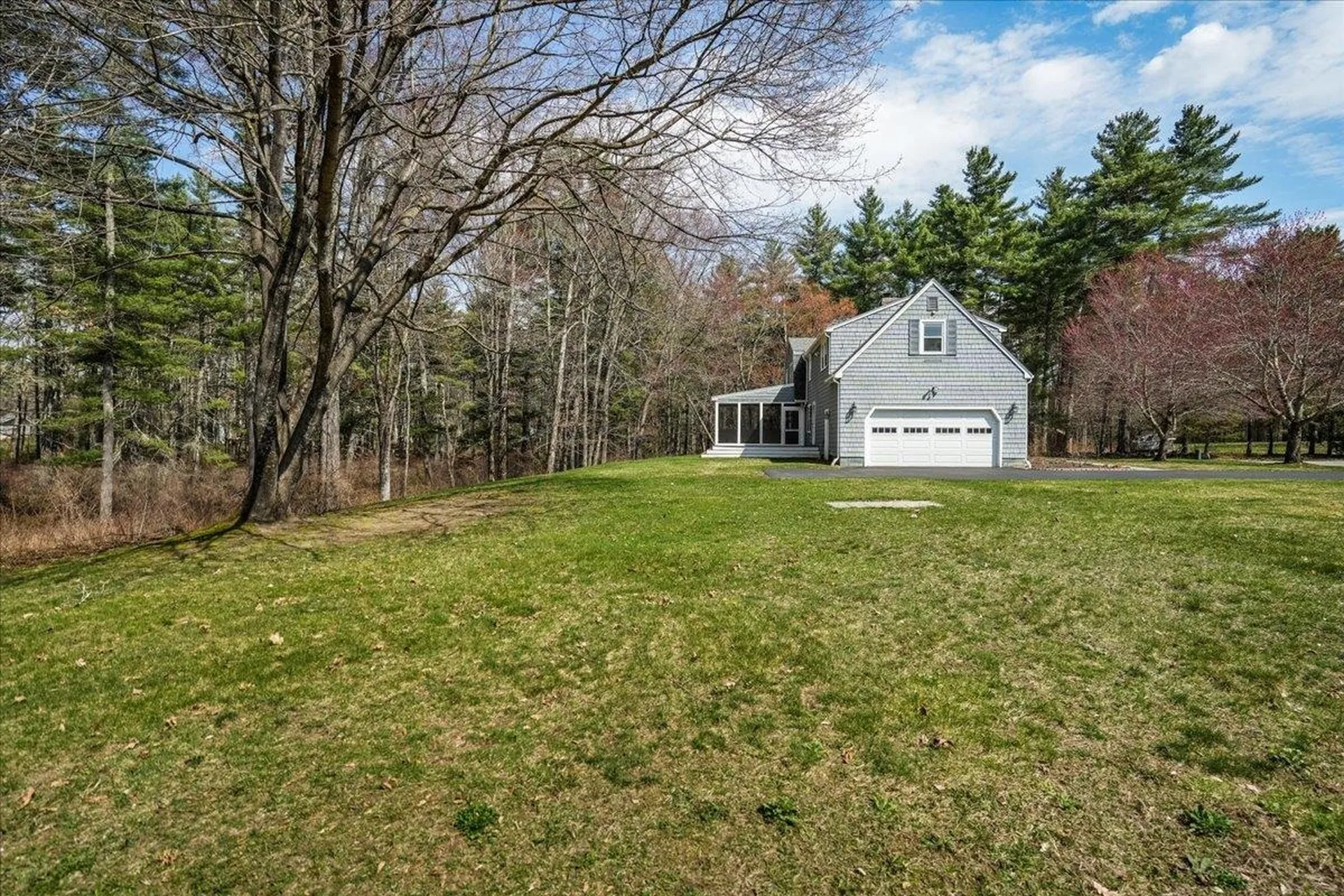 20 French Court Merrimack NH 03054