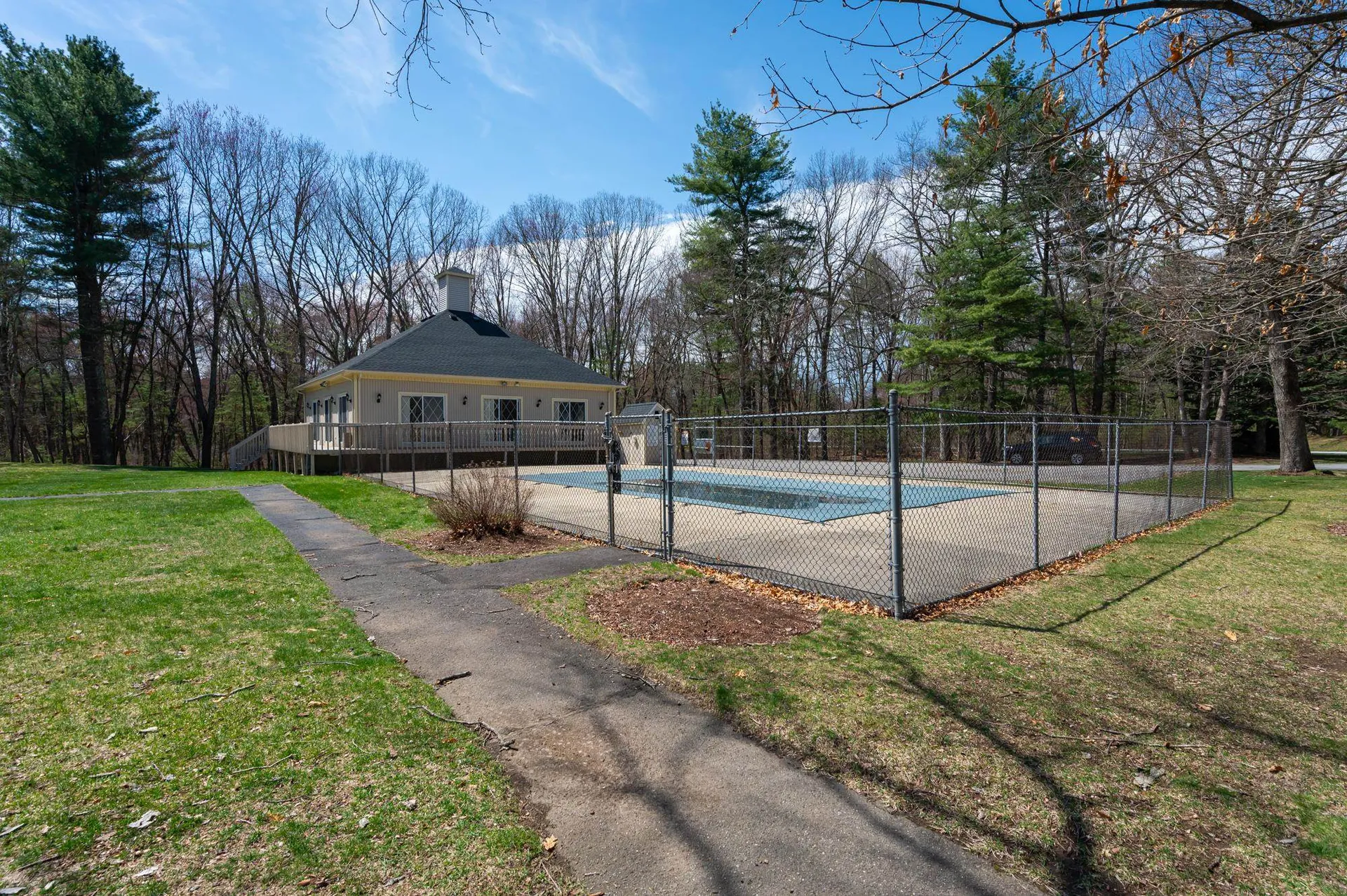 11 Winrow Drive Merrimack NH 03054