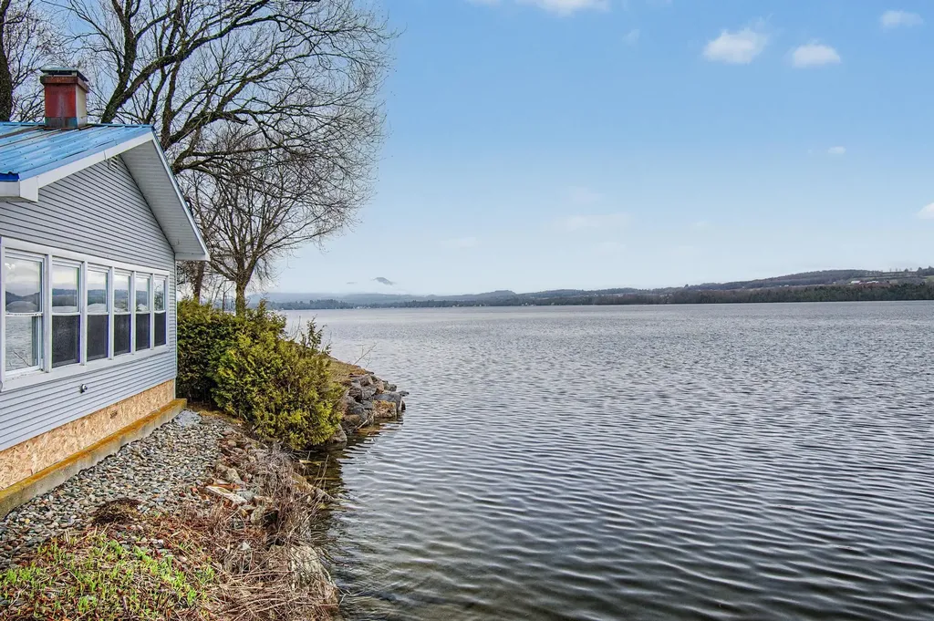 326 Mullen Shore Road Franklin VT 05457