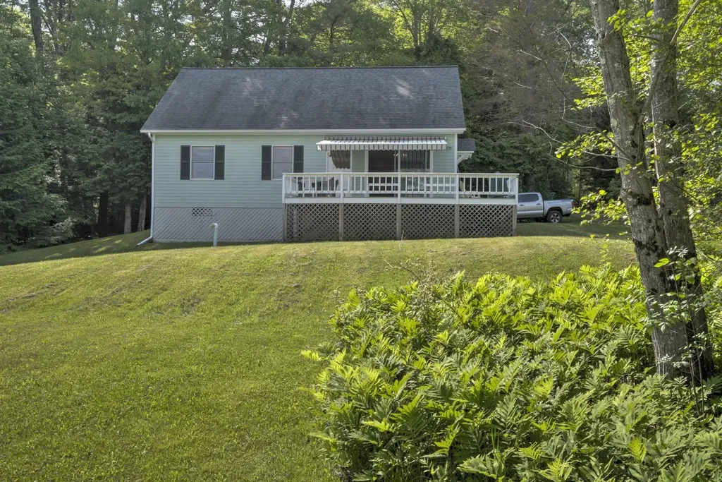 20 Shadowland Road Alstead NH 03602