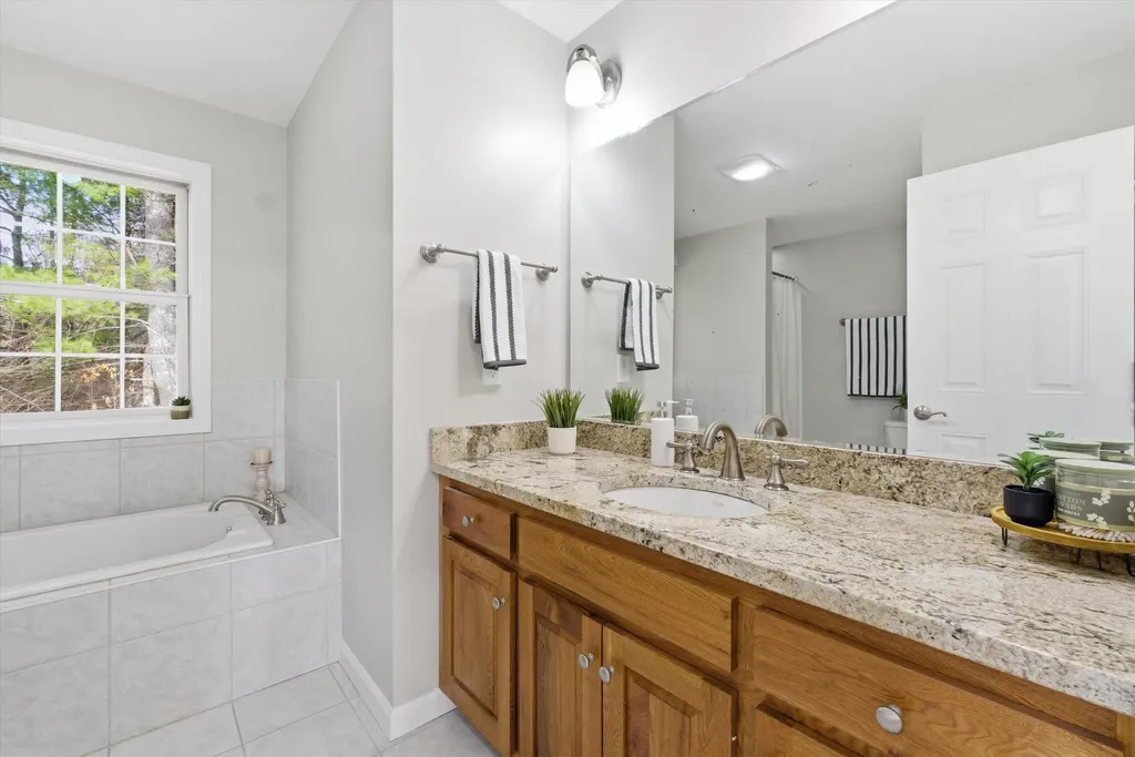 8 Matthews Road Swanzey NH 03446