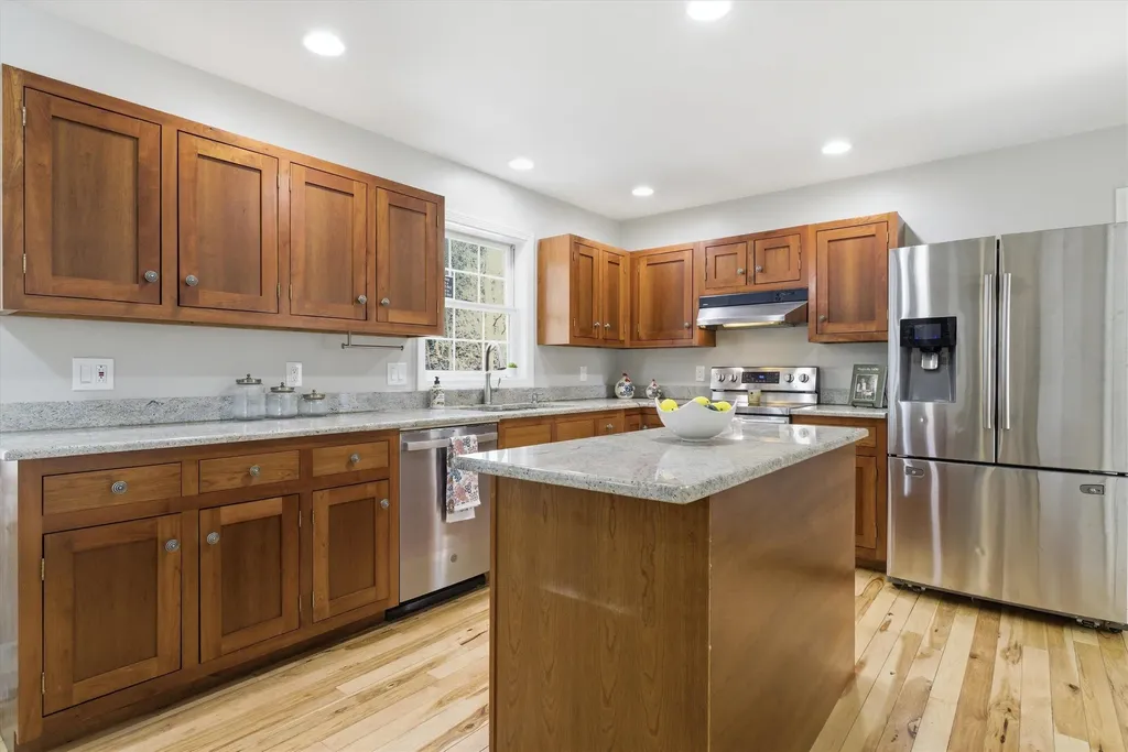 8 Matthews Road Swanzey NH 03446