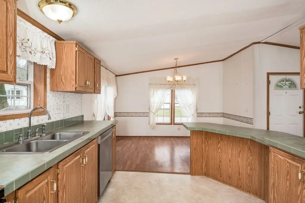 152 Eagle Drive Rochester NH 03868