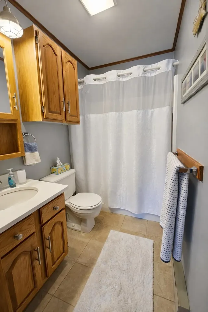 244 Holbrook Bay Commons Newport Town VT 05857