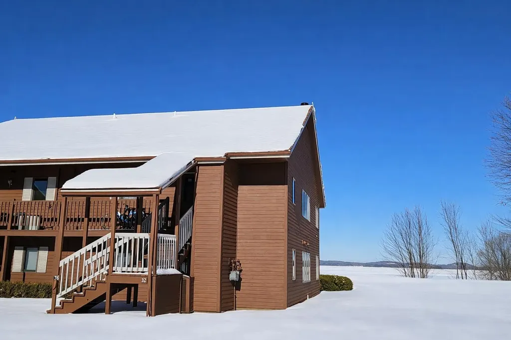 244 Holbrook Bay Commons Newport Town VT 05857