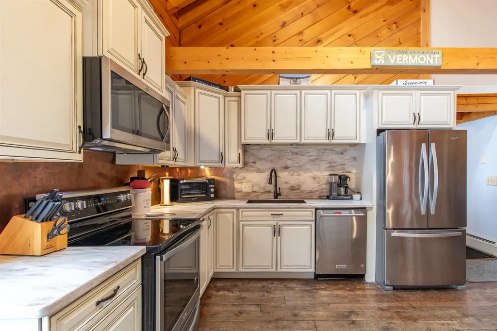 228 Juniper Lane Lyndon VT 05851