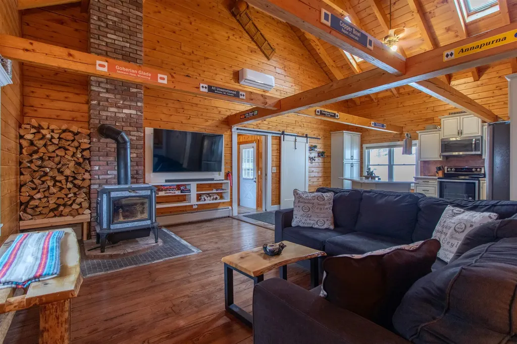 228 Juniper Lane Lyndon VT 05851