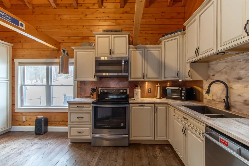 228 Juniper Lane Lyndon VT 05851