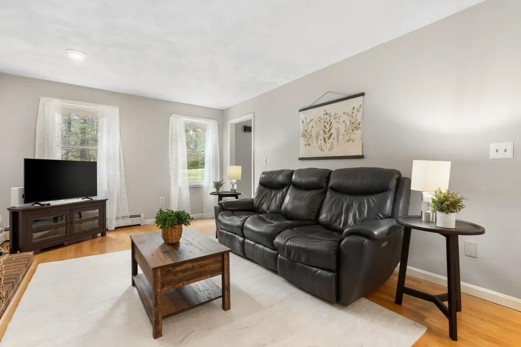 1 Cote Drive Pelham NH 03076