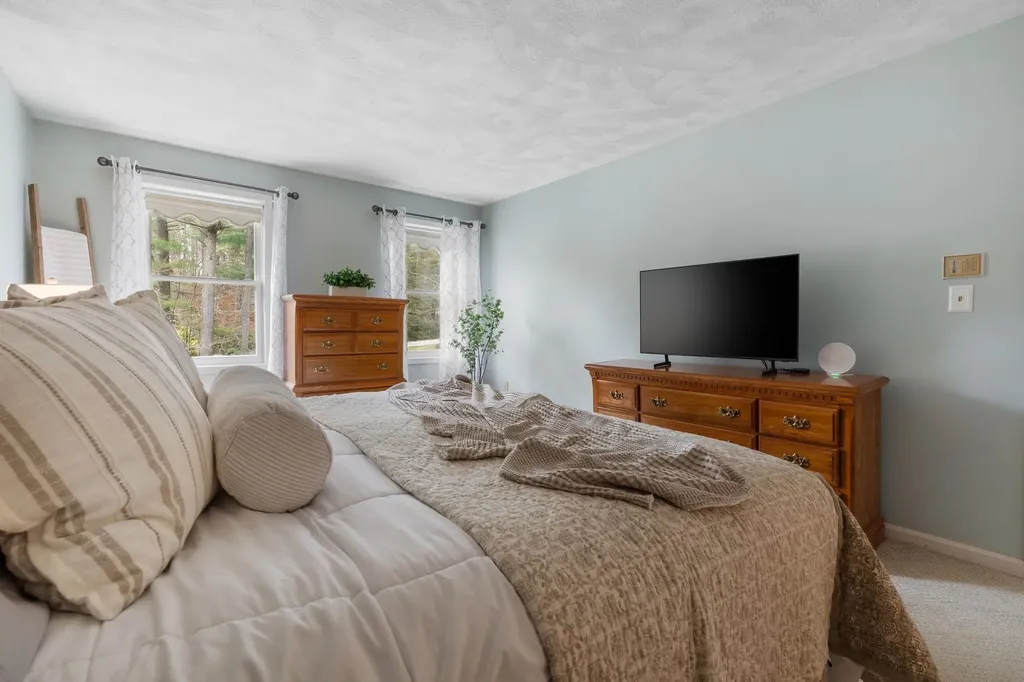 1 Cote Drive Pelham NH 03076