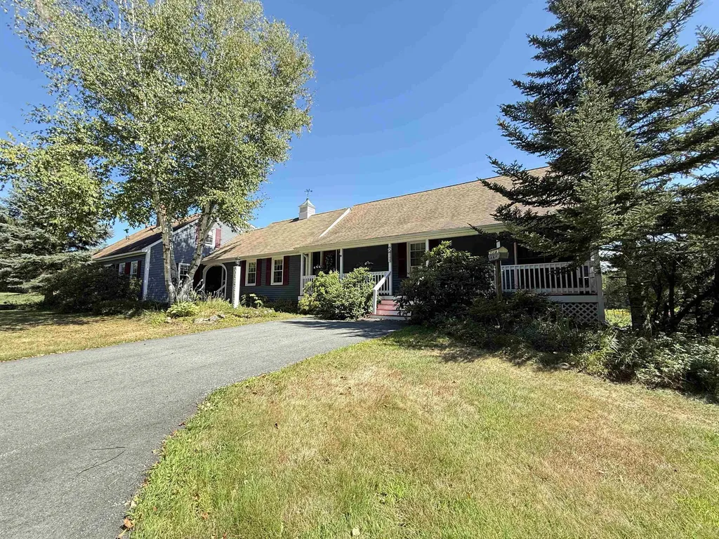 109 Old Center Road Deerfield NH 03037