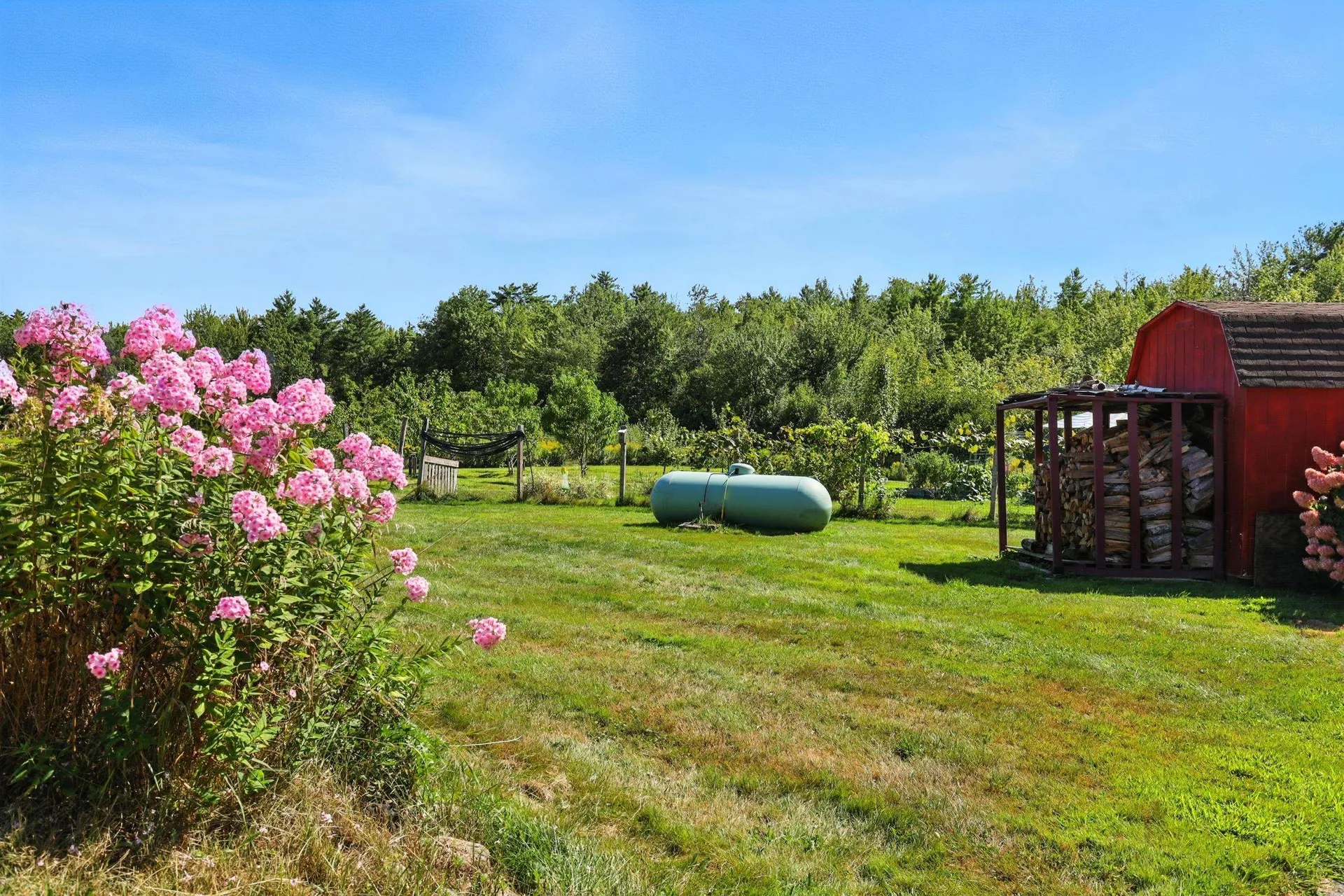 109 Old Center Road Deerfield NH 03037