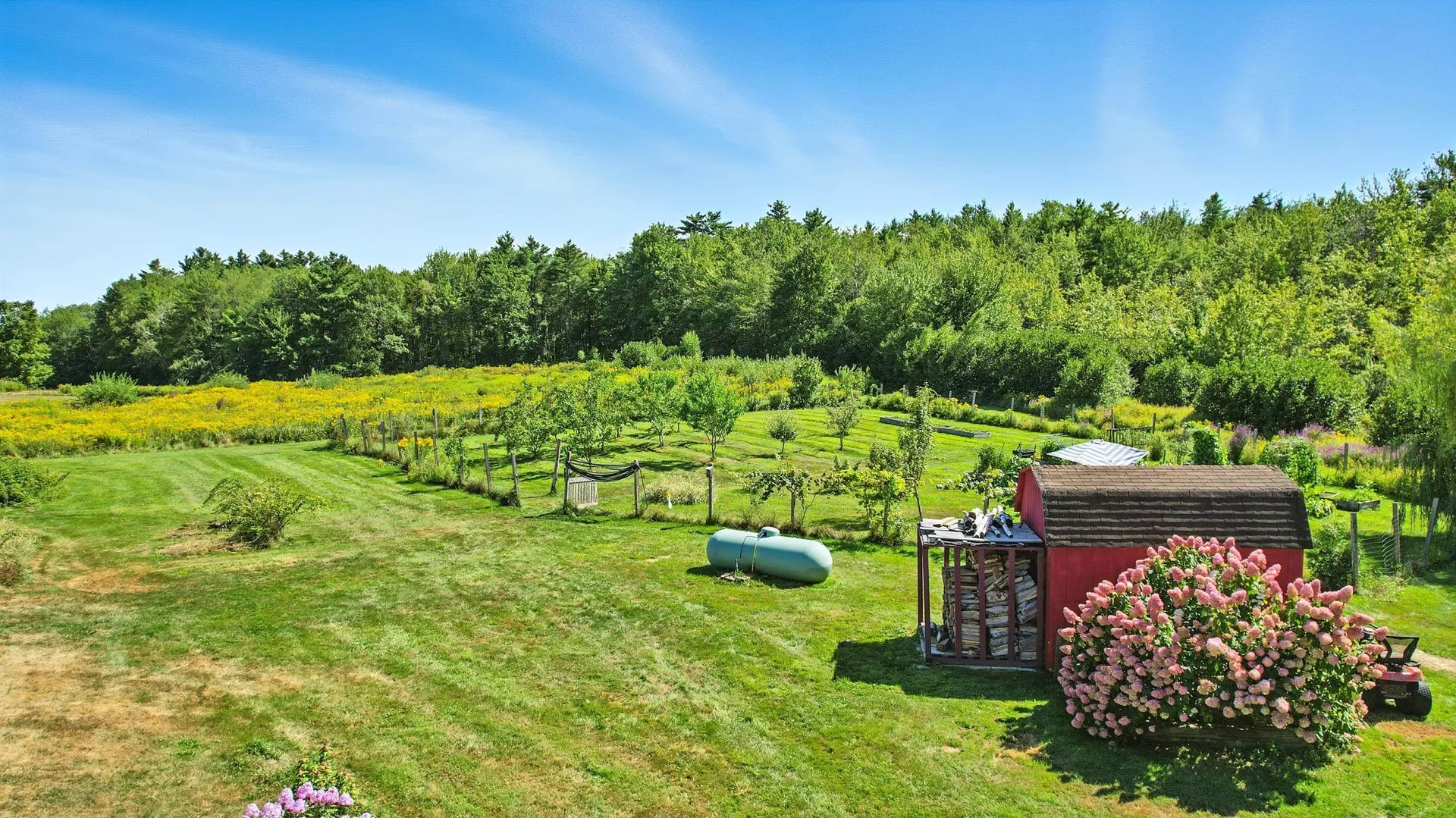 109 Old Center Road Deerfield NH 03037