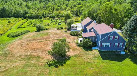 109 Old Center Road Deerfield NH 03037