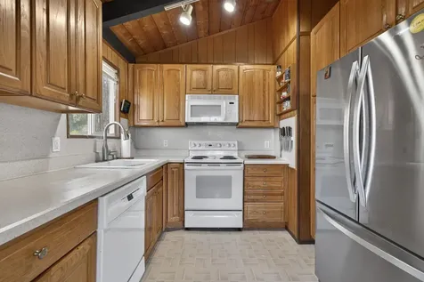 5 Winsor Way New Durham NH 03855
